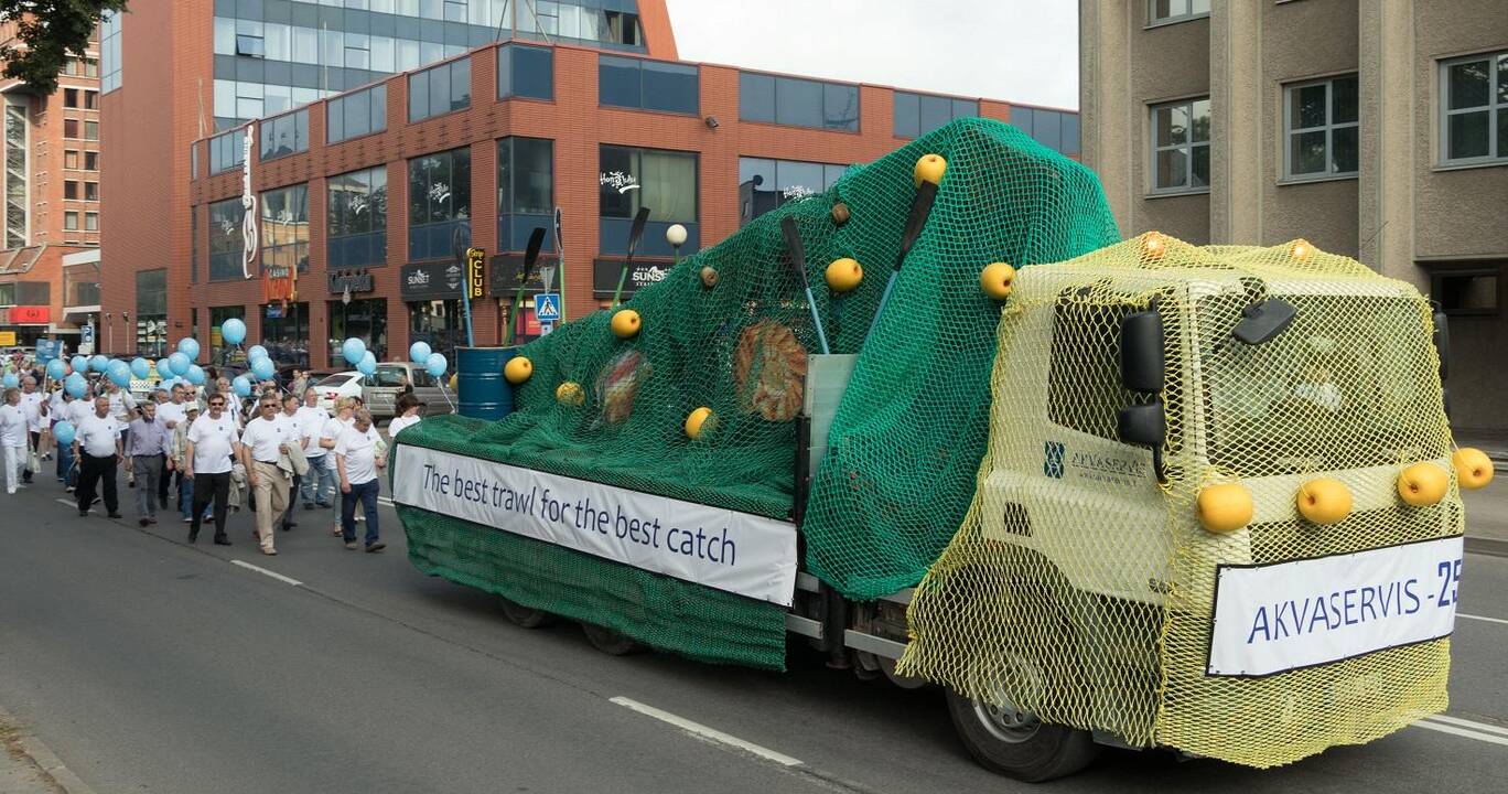 Gamyba: „Akvaservis“ žvejybos tinklų gamybos ceche.