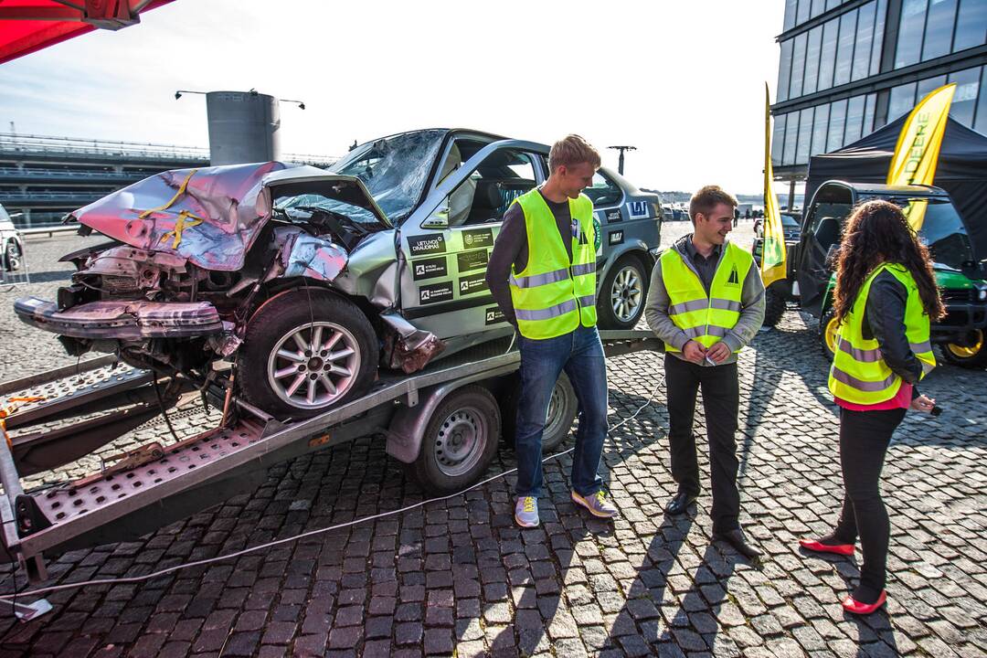 Prasidėjo paroda "Kauno automobilių dienos"