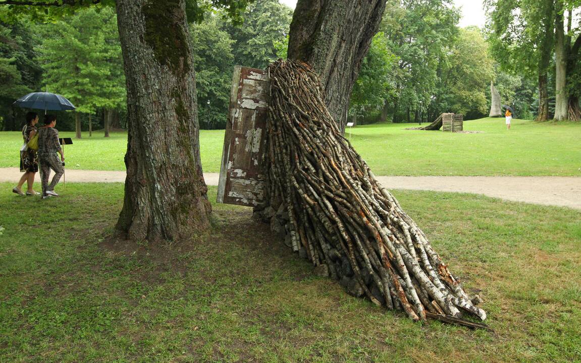 Tarptautinis žemės meno festivalis "Land Art Raudondvaris"