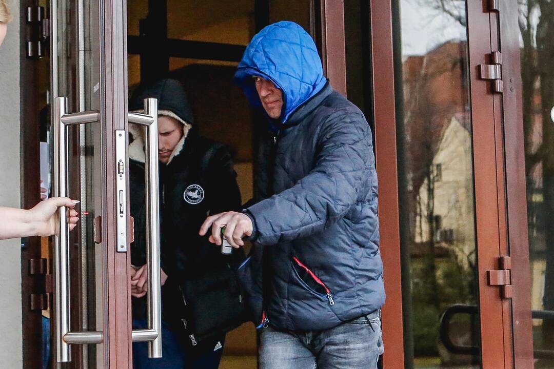 Apsaugininko žudikui skirta trys mėnesiai suėmimo