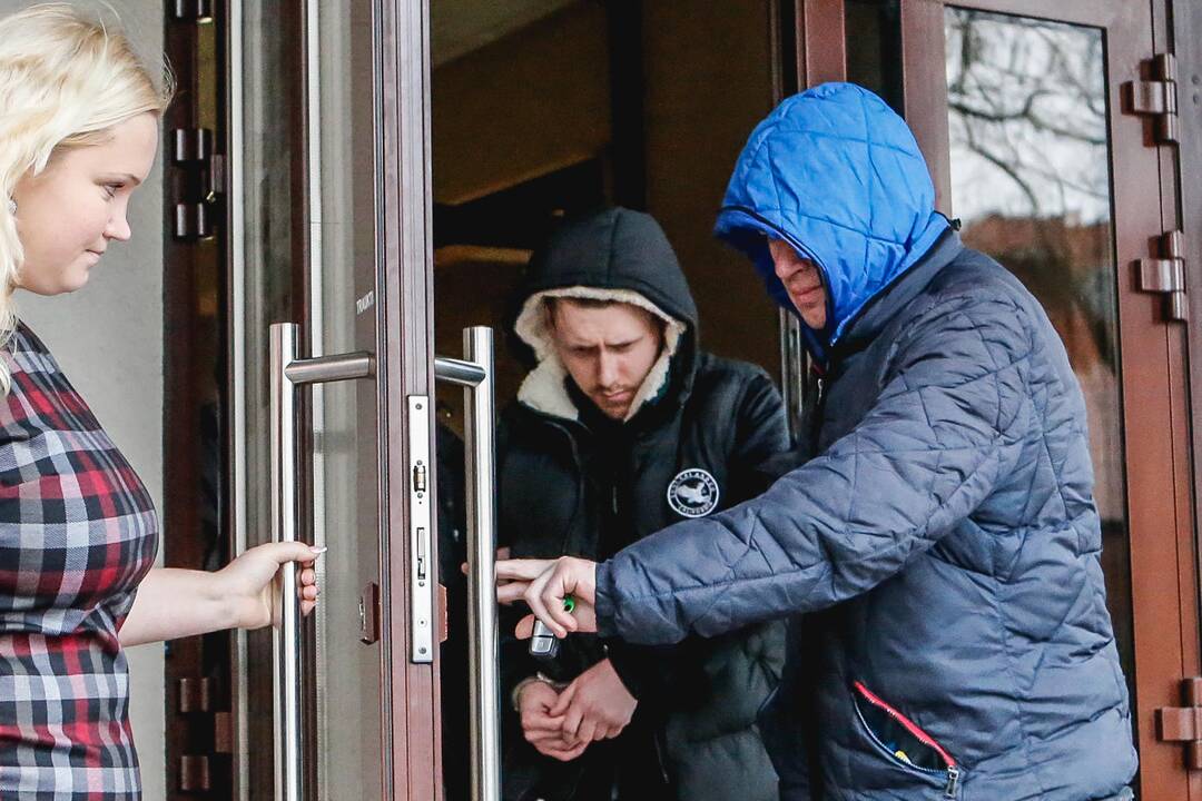 Apsaugininko žudikui skirta trys mėnesiai suėmimo