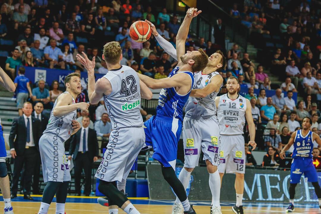 "Neptūnas" - "Lietuvos rytas" 49:67