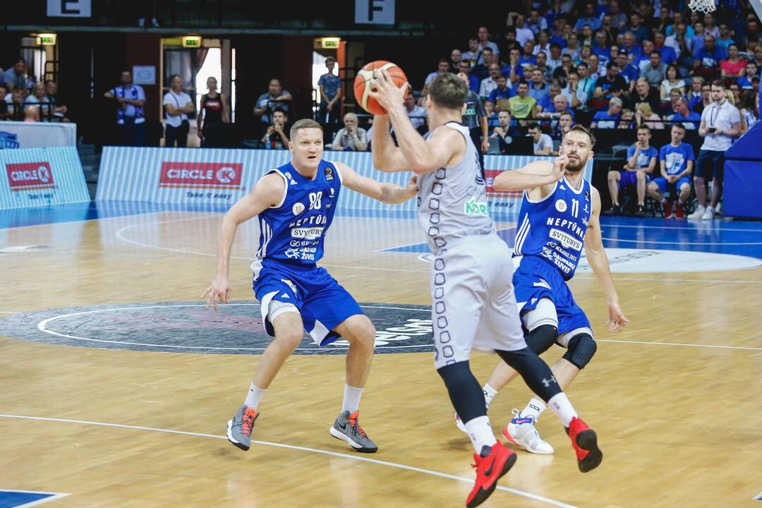 "Neptūnas" - "Lietuvos rytas" 49:67