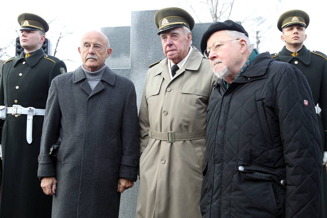 Memorialo žuvusiems karininkams atidengimas