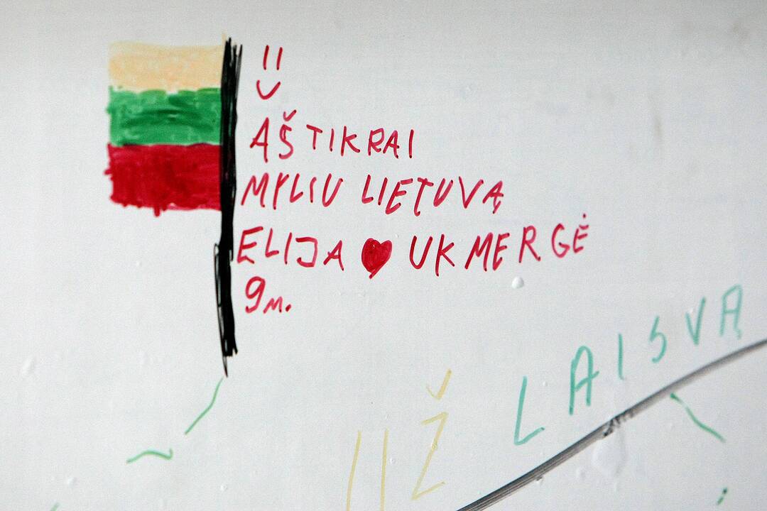 Mobili J. Meko kino galerija iki rugsėjo 11-osios apsistojo Kauno Rotušės aikštėje.