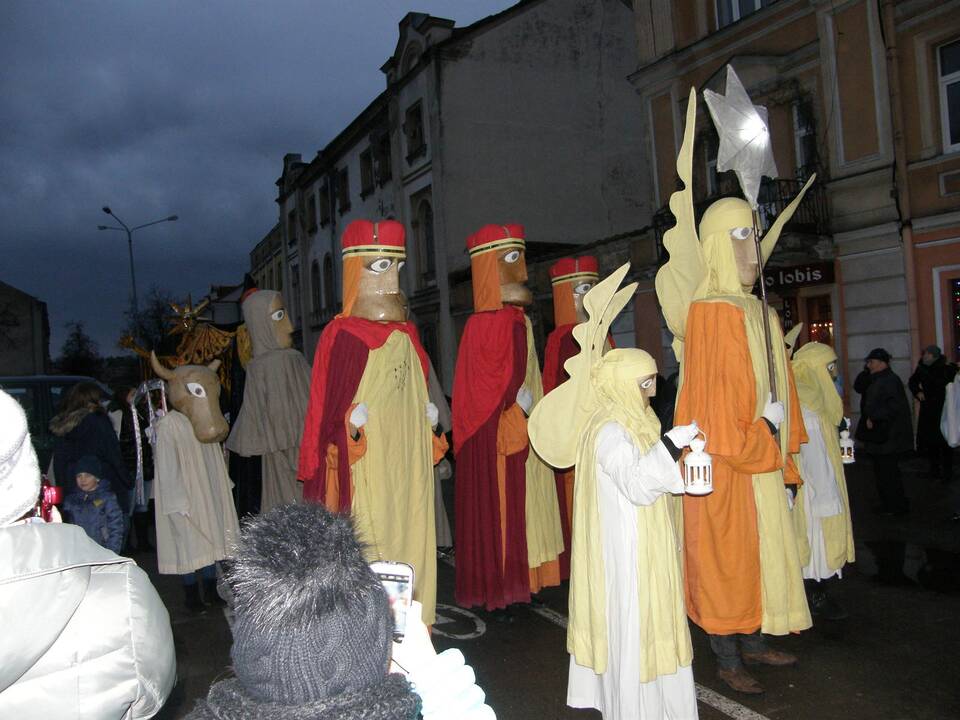 Karališkoji procesija pajudėjo nuo Aušros vartų