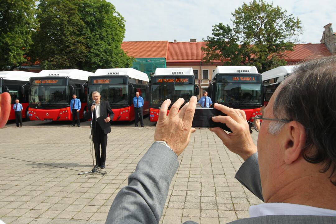 Autobusų pristatymas
