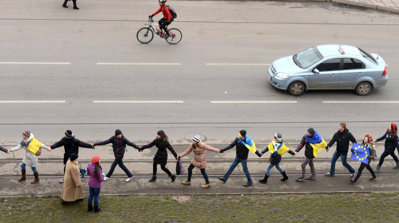 Ukrainos sostinėje - protestai ir gyva grandinė