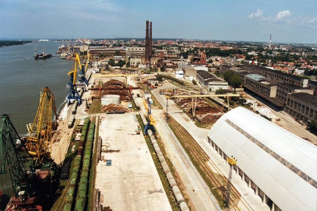 Pasiekimas: šiandieninė „Bega“ su dideliais laivais ir naujausiomis krovos technologijomis.