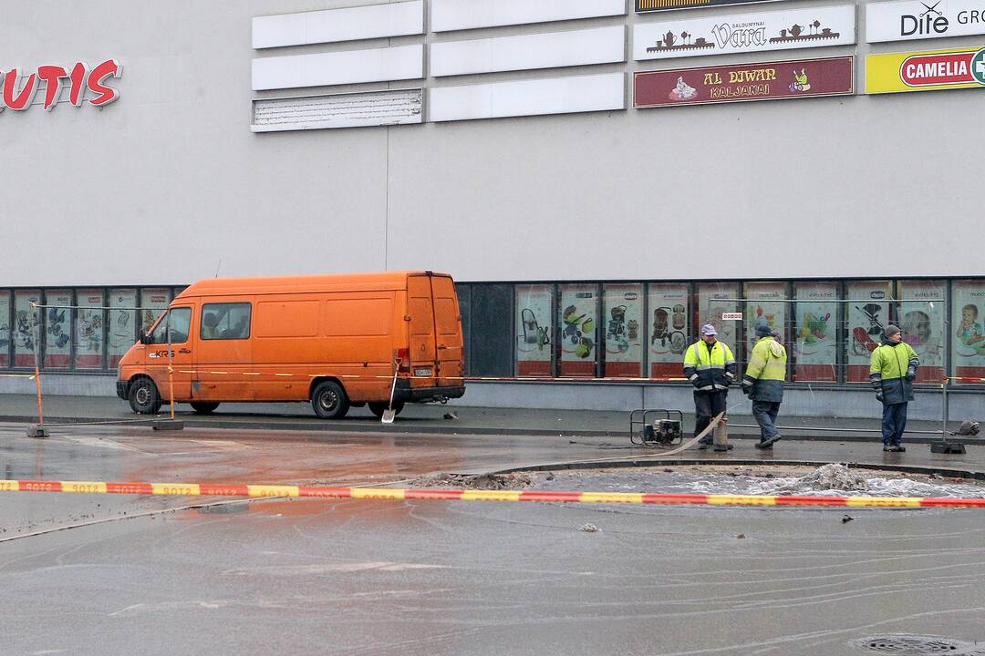 Vandentiekio avarija Jonavos gatvėje