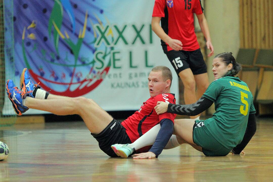Lietuvos rankininkės įveikė vaikinus