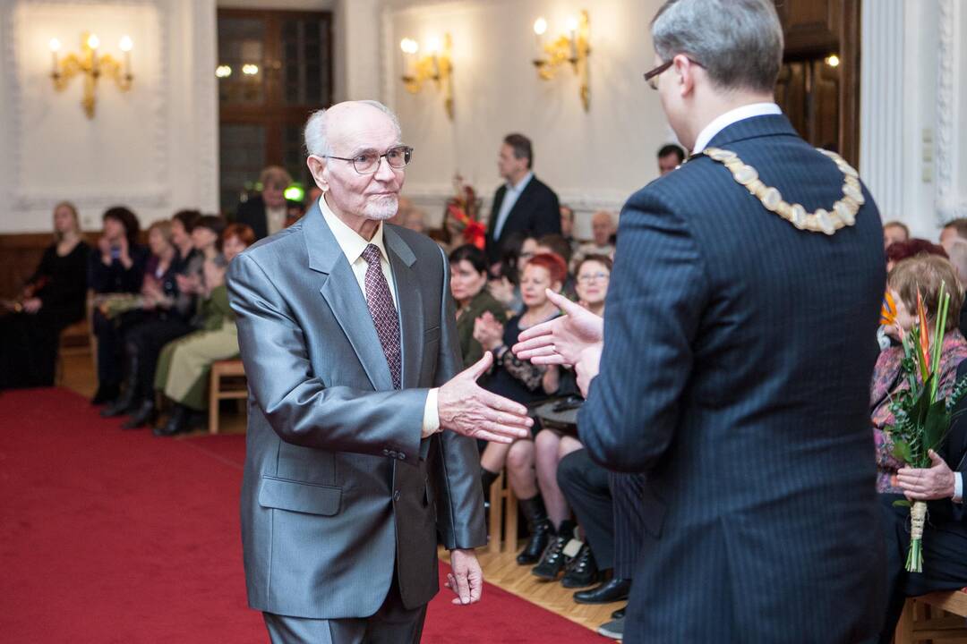 Kauno rotušėje įteikti Santakos garbės ženklai