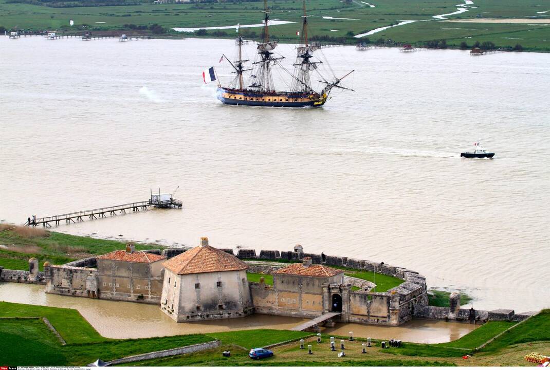 Burlaivis „Hermione“ pakartojo kelionę į Ameriką