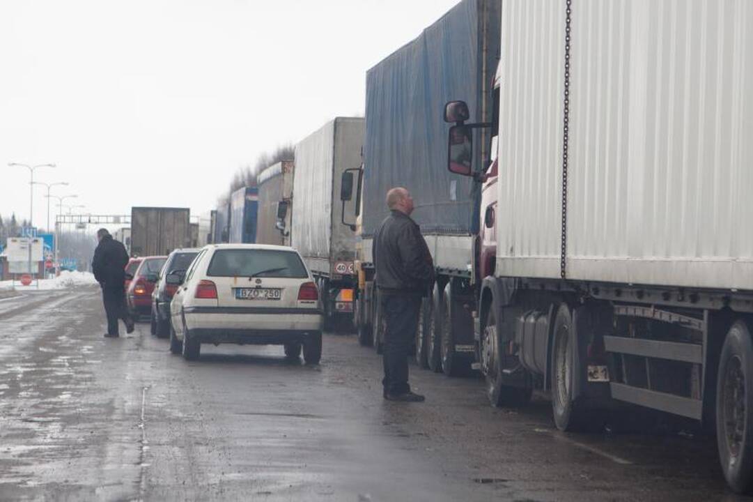 Vilkikų eilės liko tik pasienyje su Rusija