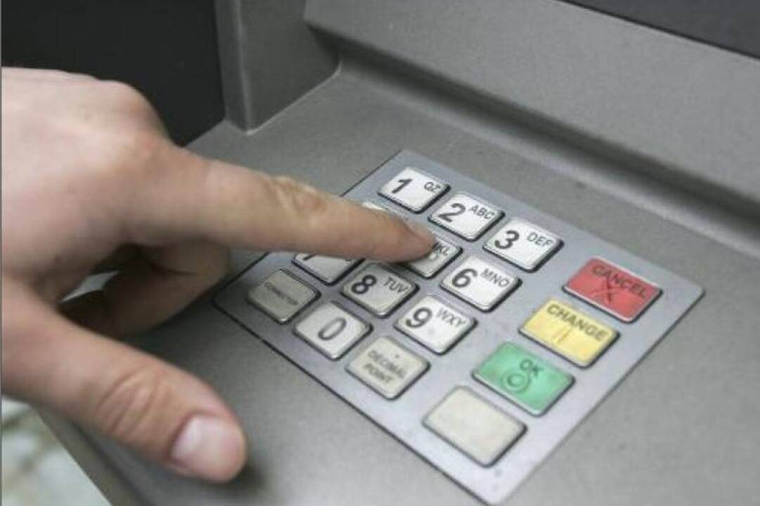 Kaune vėl pagrobtas bankomatas, nuostoliai skaičiuojami