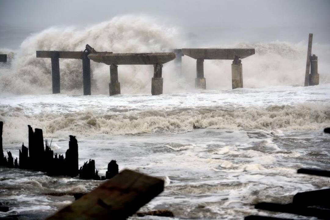 Uraganas Sandy smogė Atlantik Sičiui, eilėje - Niujorkas