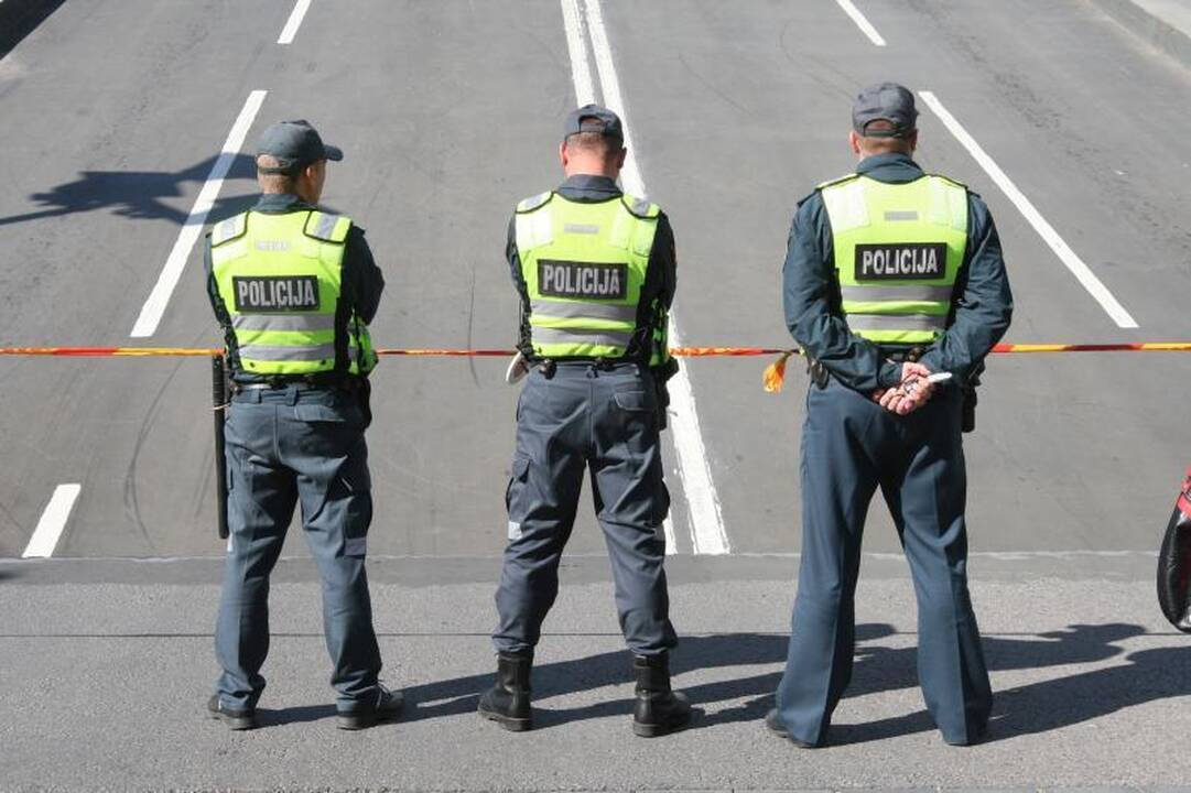 Kokios vairuotojo teisės, kai jį sustabdo pareigūnas?