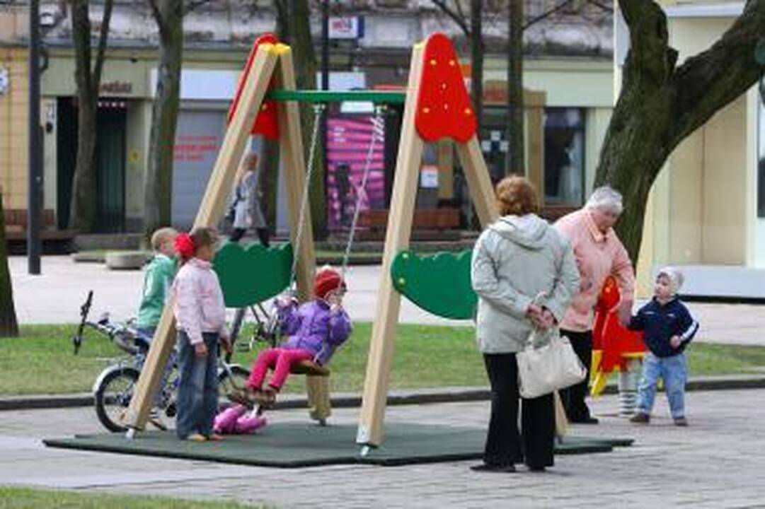 Vaikų žaidimo aikštelių šalyje padaugėjo