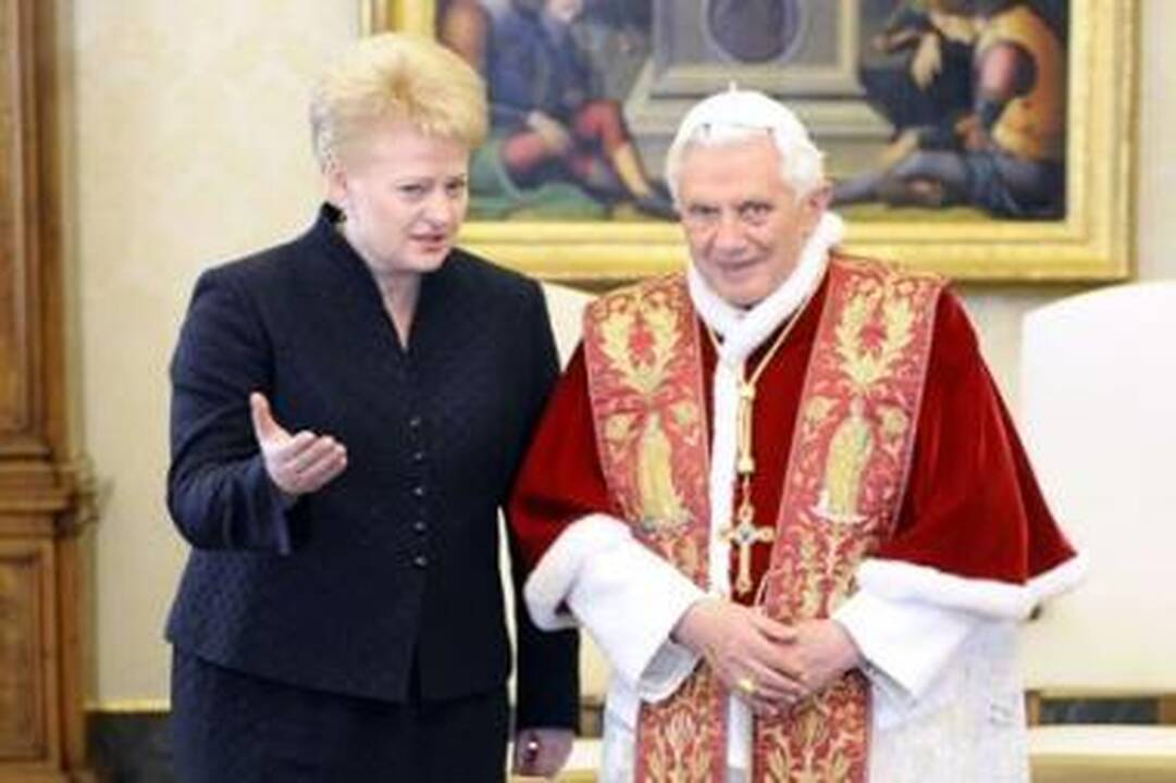 D.Grybauskaitė asmeniškai pakvietė popiežių apsilankyti Lietuvoje (papildyta)