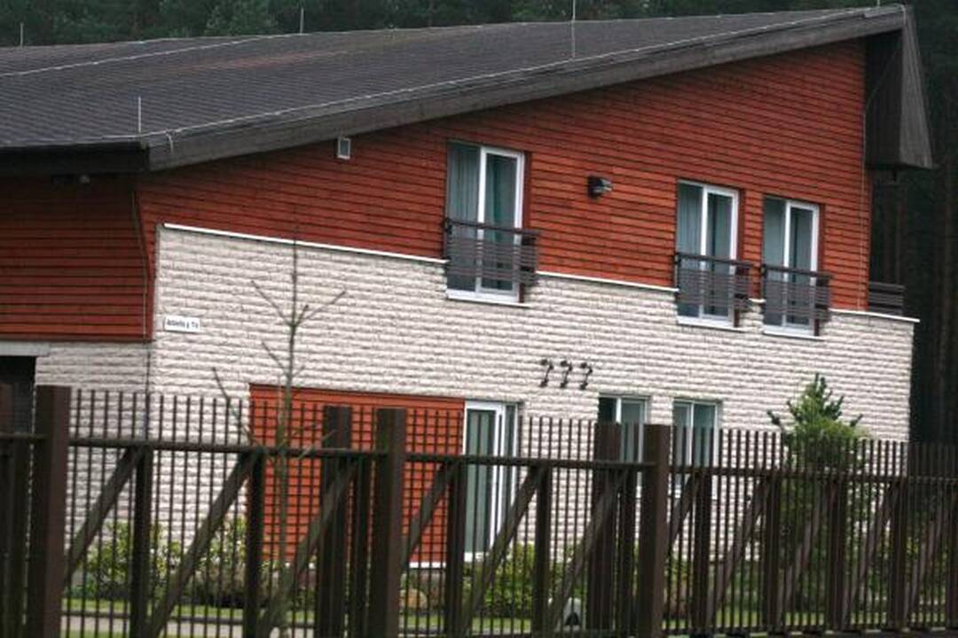 Kalinčių žmonių laikymo sąlygas tiriantys Europos ekspertai aplankė galimų CŽV kalėjimų vietas Lietuvoje 