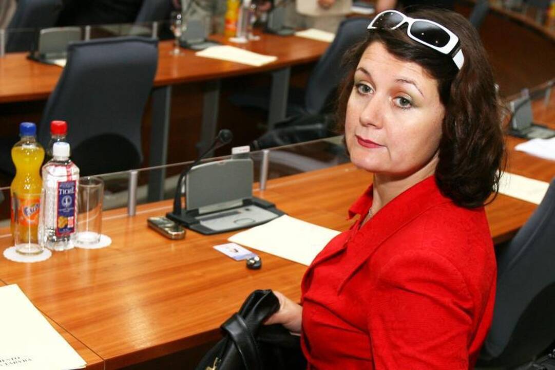 Turto iššvaistymu kaltinamai sostinės valdininkei – sunki dalia