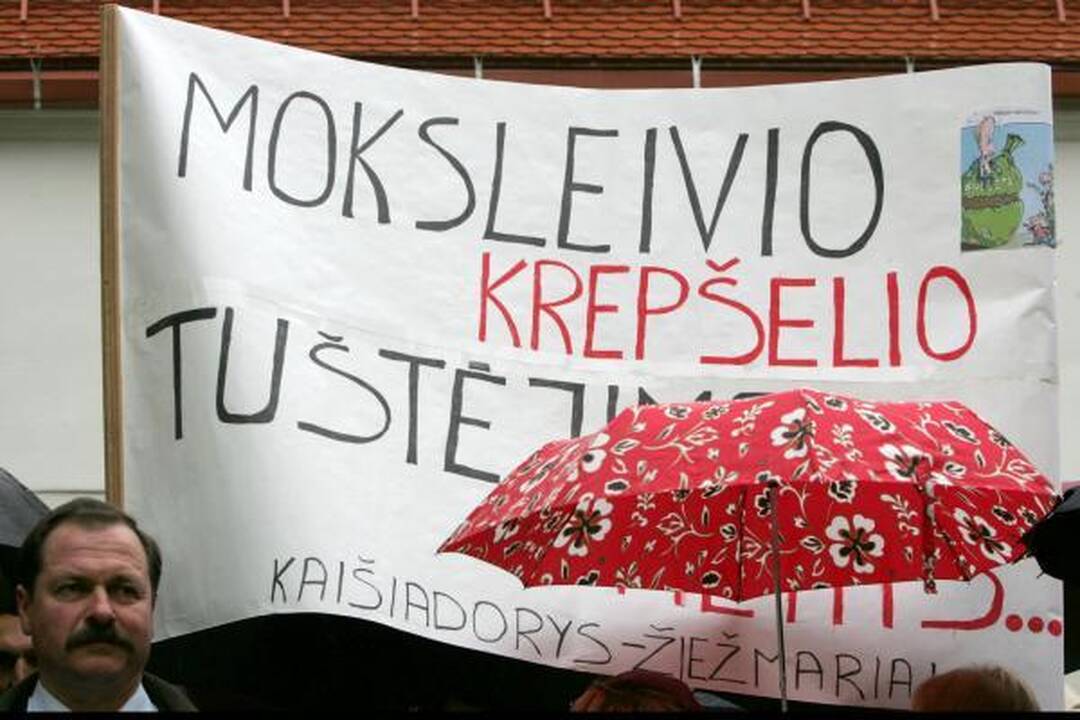 Mitinguojantys mokytojai įspėja apie naujus protestus