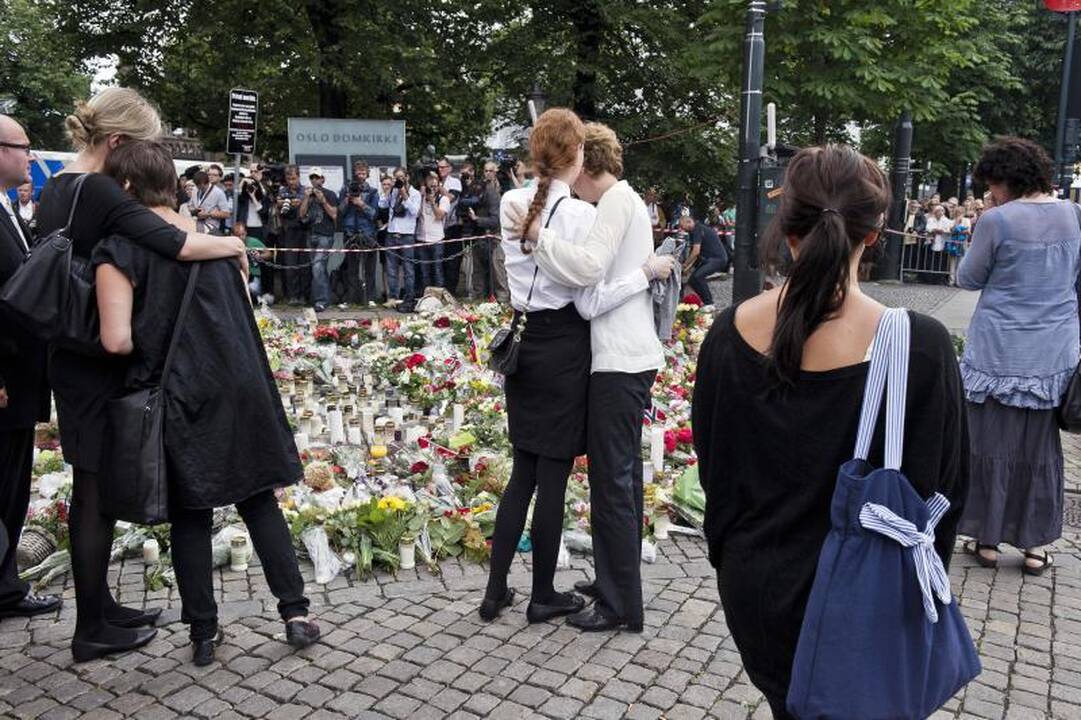 Oslo katedroje surengtos pamaldos už išpuolių aukas