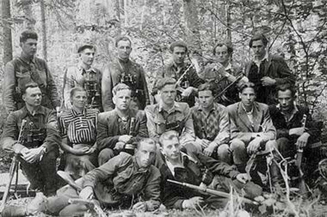 Buvę saugumiečiai nužudytų partizanų artimiesiems turės sumokėti 50 tūkst. litų 