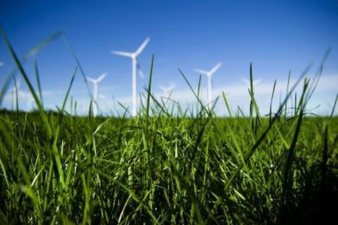 A.Sekmokas: naudojant saulės ir vėjo energijos šaltinius, augs šilumos kainos 