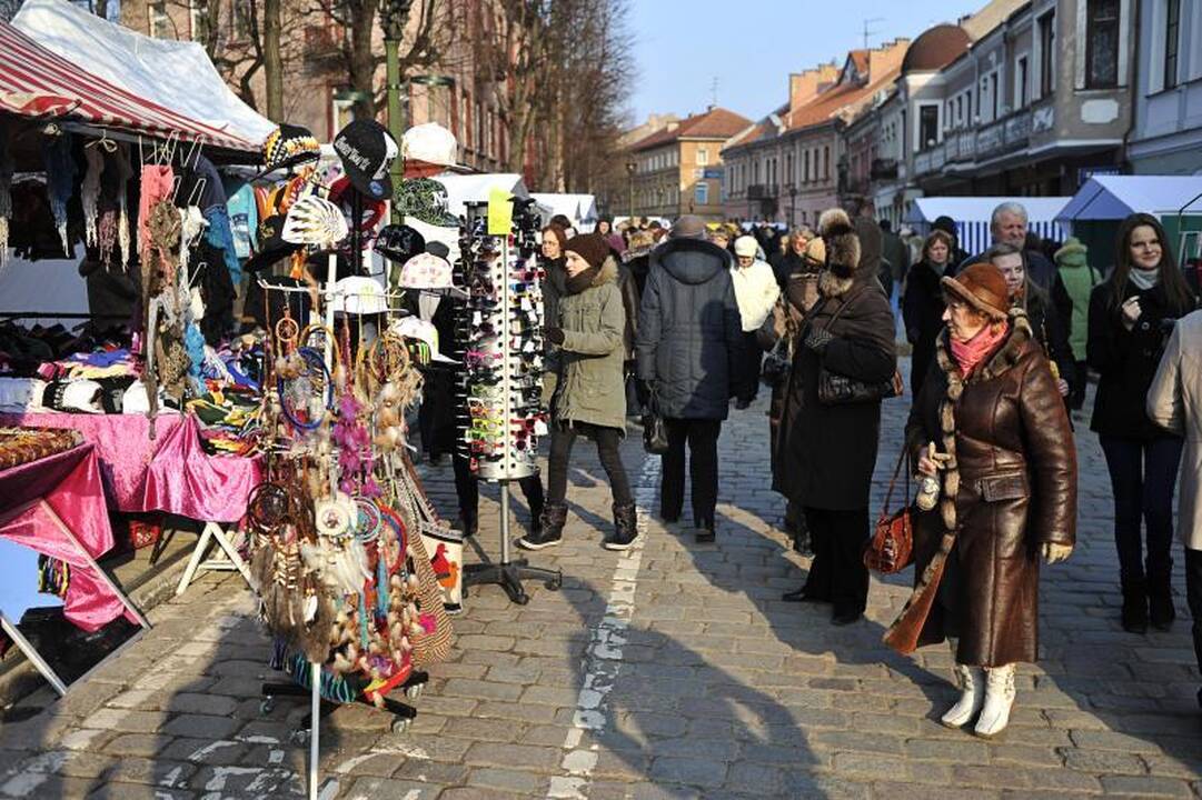 Vaišės Kazimierams: penkias paras marinuotas paršelis ir šakočiai