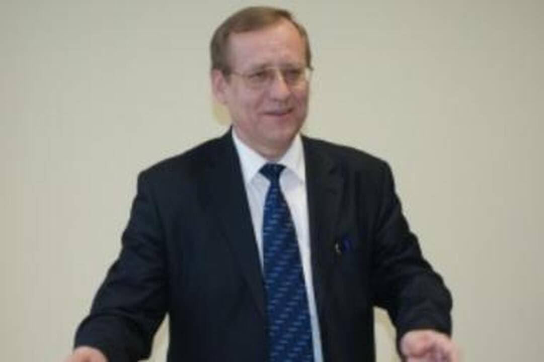 Vilniaus apskrities viršininkas J.Vasiliauskas traukiasi iš pareigų (papildyta)