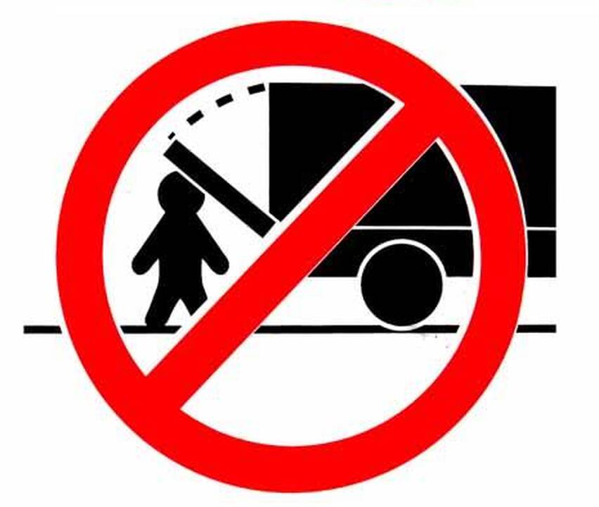 Išlipus iš automobilio: nesuprantamų ženklų daugiau nei kelyje (foto)