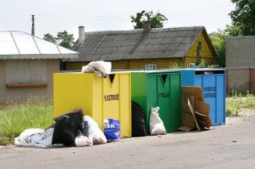 Už atliekų išvežimą mokėsime mažiau