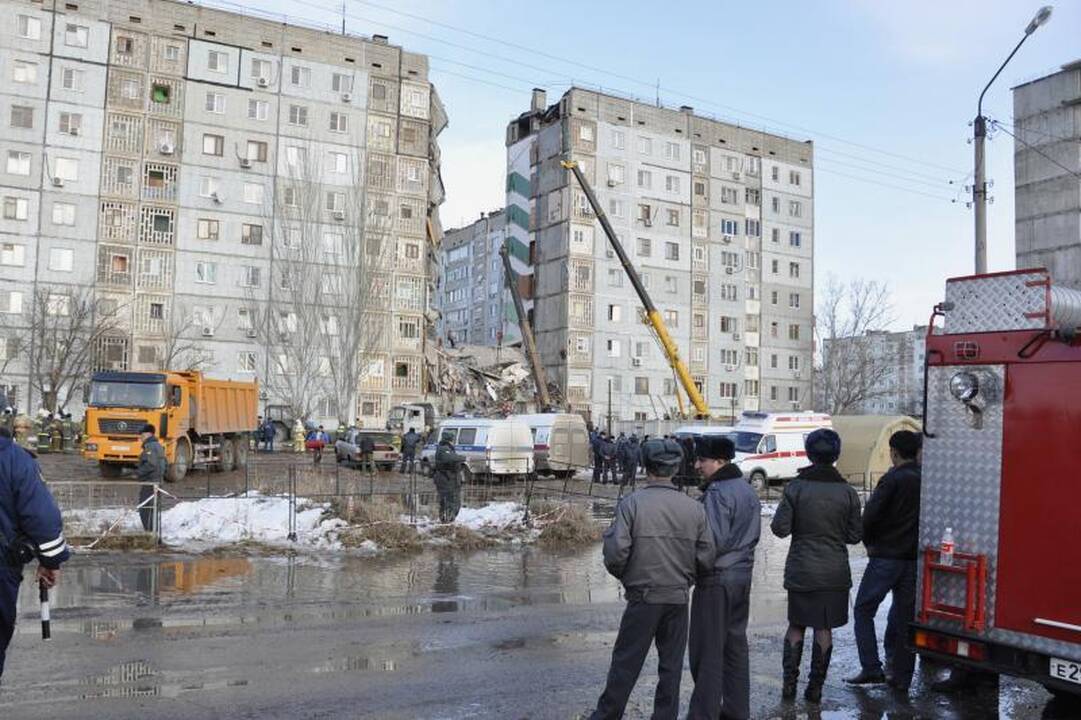 Rusijoje sugriuvusio daugiaaukščio namo aukų skaičius išaugo iki 9