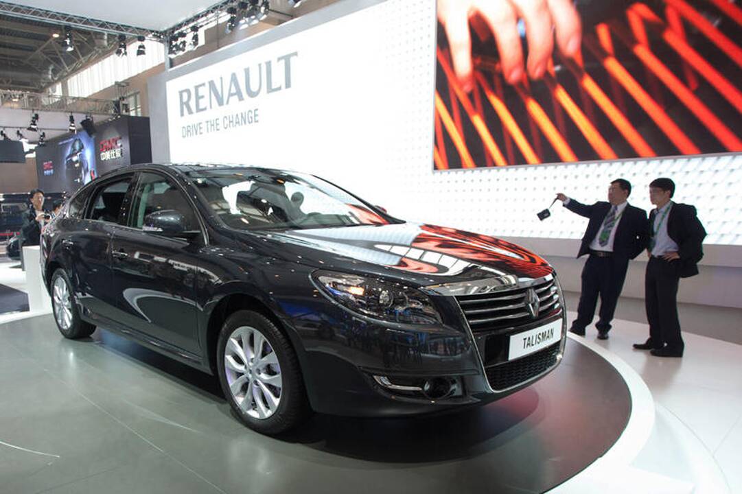 Vilniuje neblaivus jaunuolis sudaužė tris automobilius