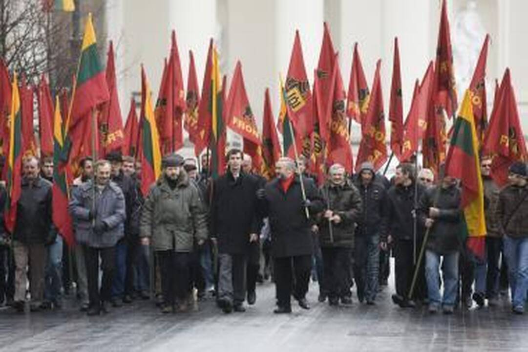 Lietuvoje skelbiamas trijų dienų gedulas