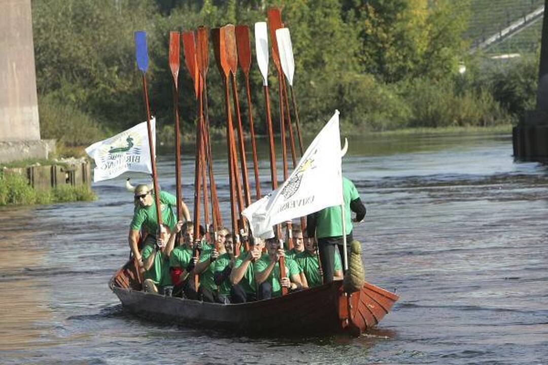 Kvalifikuotų darbuotojų trūkumą lemia ne tik emigracija