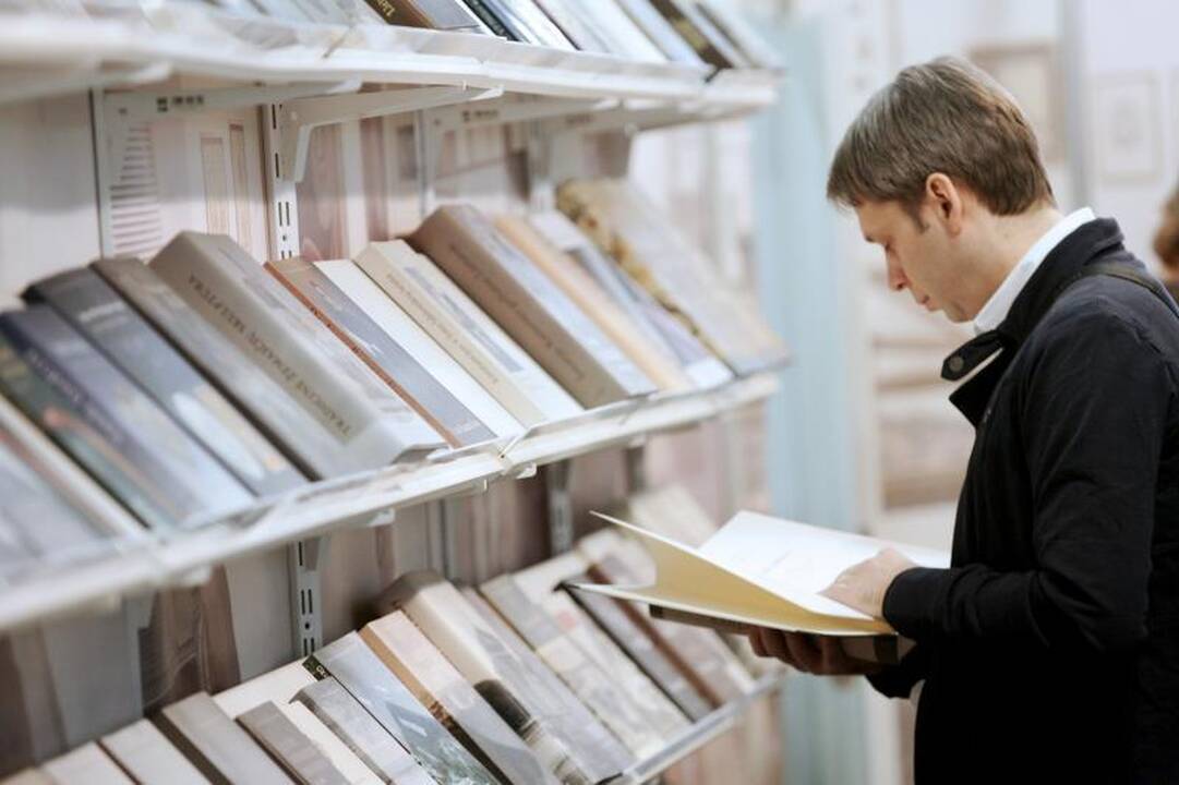 Prezidentė šalies gyventojus kviečia dovanoti knygas bibliotekoms