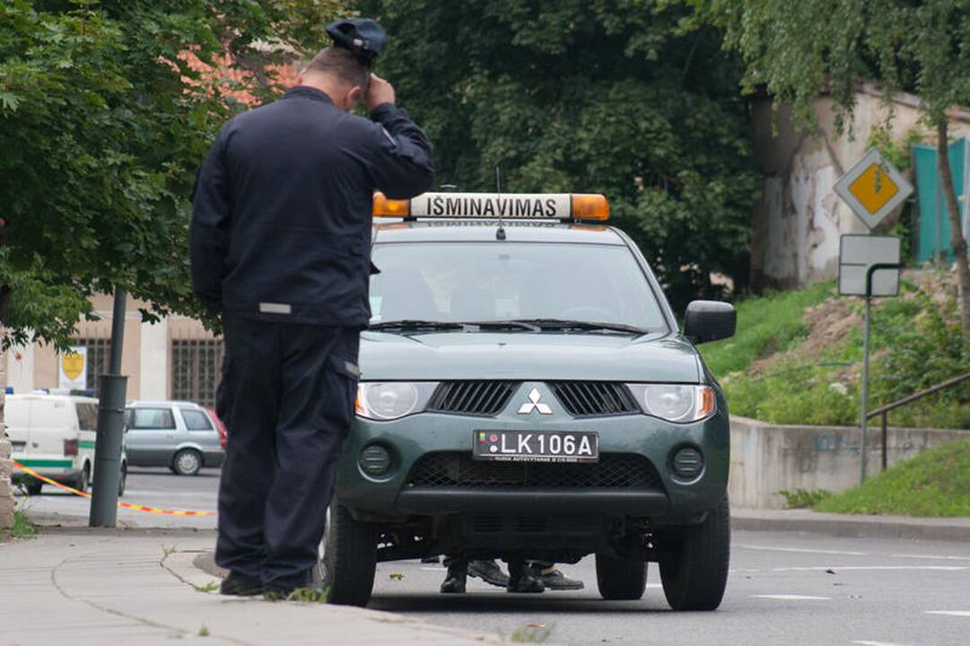 Iš Vilniaus senamiesčio išvežtas pavojingas sprogmuo