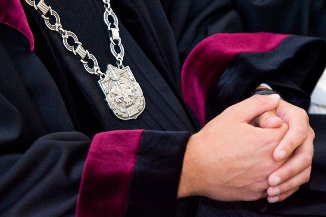 Prieš Vilniaus teismą stojo buvę FNTT pareigūnai