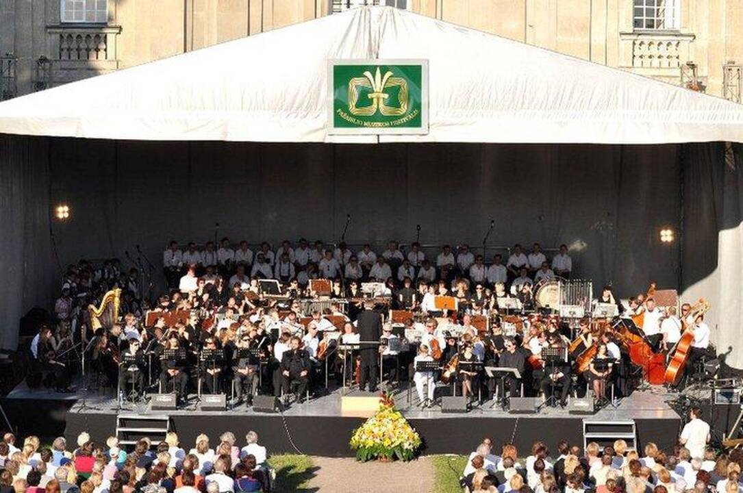 160 metų mus lydinčių kultūros ir verslo kartų