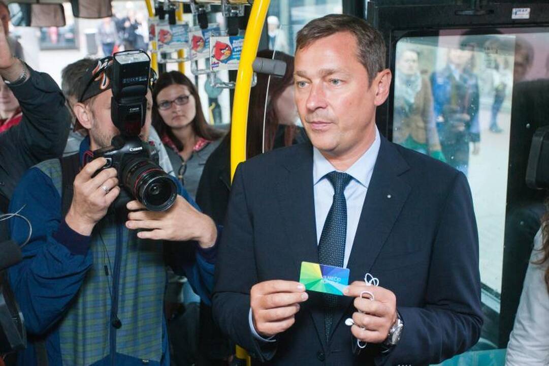Savivaldybė diegia naujovišką e.bilietą, bet komunikuoja senoviškai