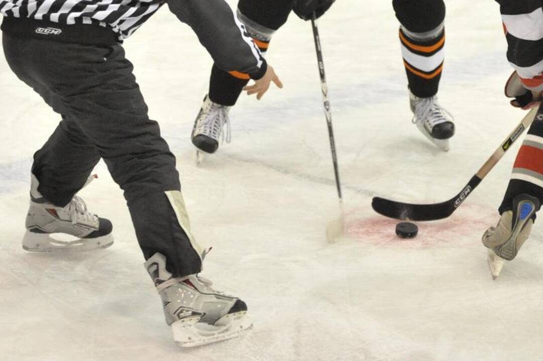 Virš pasaulio ledo ritulio čempionato – tamsus debesis 