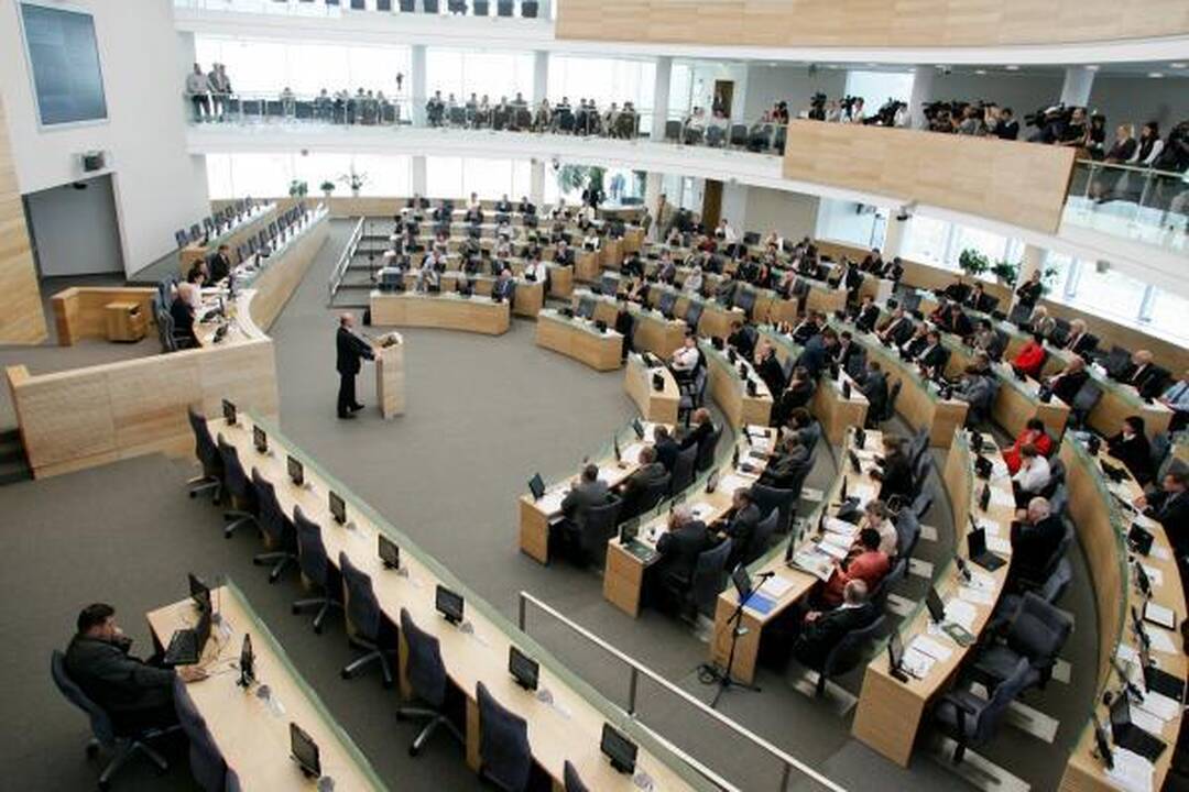 Seimas sutiko su Prezidentės siūlymu didinti baudas už ekonominius nusikaltimus