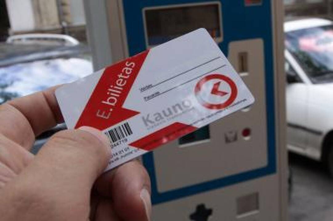 Elektroniniu bilietu Kaune bus galima sumokėti ir už bendrakeleivį (papildyta)