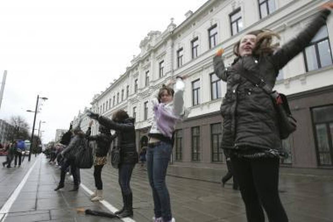 Laisvės alėjoje – daugiau kaip tūkstančio studentų virtinė