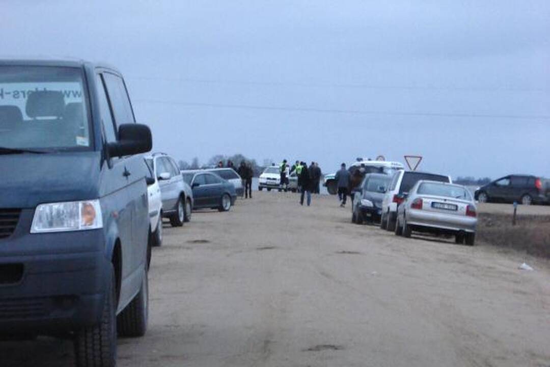 Potvynis pamaryje virto pramogų fiesta (papildyta)