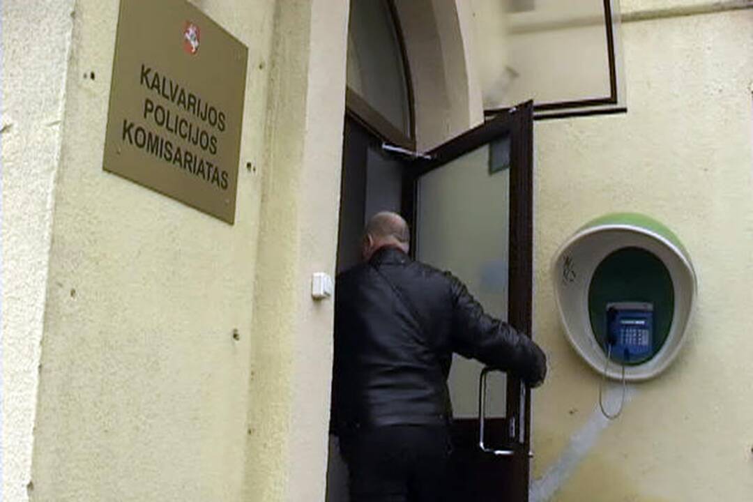 Į korupcijos skandalą įklimpęs Marijampoles policijos viršininko pavaduotojas neteko posto