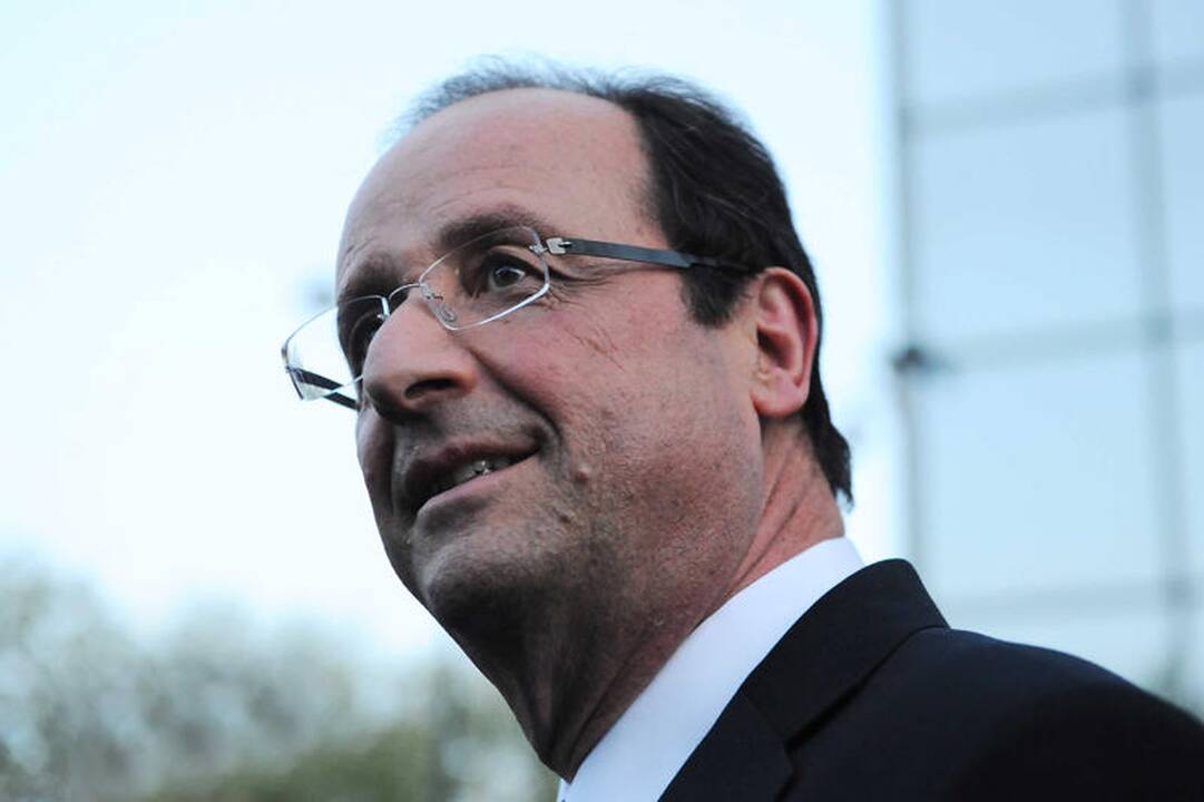 F.Hollande'as žada užsieniečiams suteikti teisę balsuoti