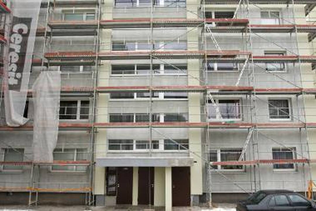 Daugiabučių modernizavimo programa pamažu skinasi kelią